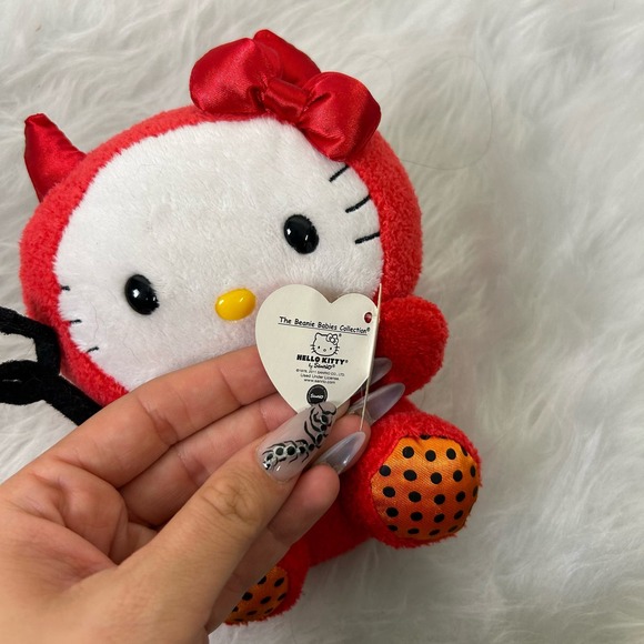Y2k RARE NWT Hello Kitty Devil beanie baby plush - Picture 4 of 4